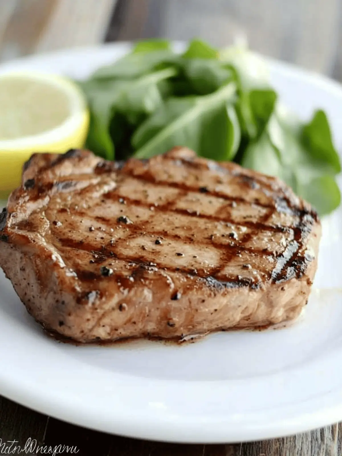 Sizzling Grilled Pork Chops: Juicy Flavor in Every Bite 3 Grilled Pork Chops