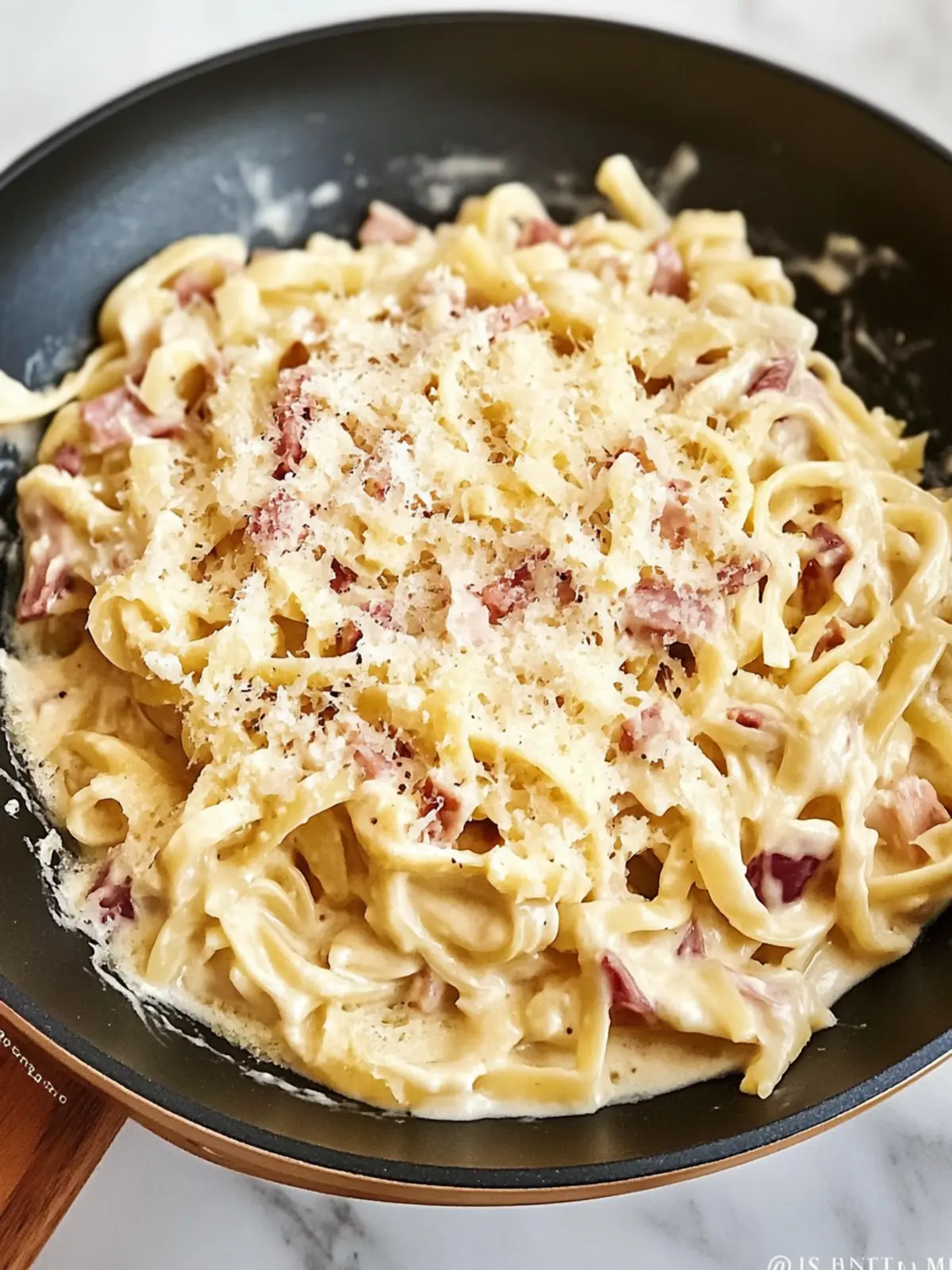 Creamy Cabbage Carbonara: A Tasty Twist on Tradition 2 Cabbage Carbonara