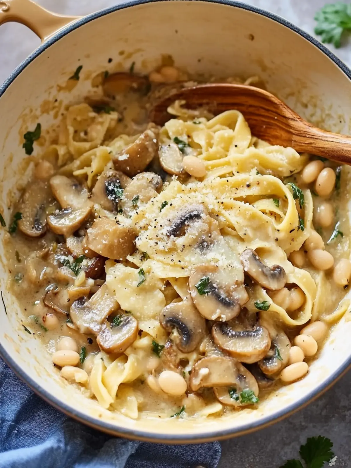 One-Pot Mushroom & White Bean Pasta: Cozy Dinner Delight 4 One-Pot Mushroom & White Bean Pasta